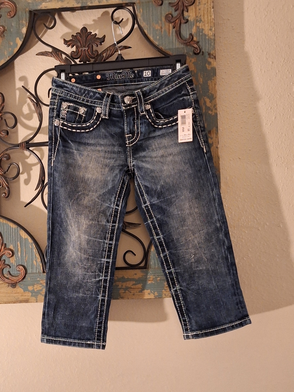 Miss Me Dark Blue Faded Girls' Jean Capri with White Stitching. Size 10